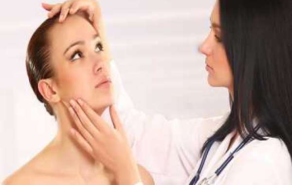 One of the best Dermatologists in Lucknow for your sensitive skin