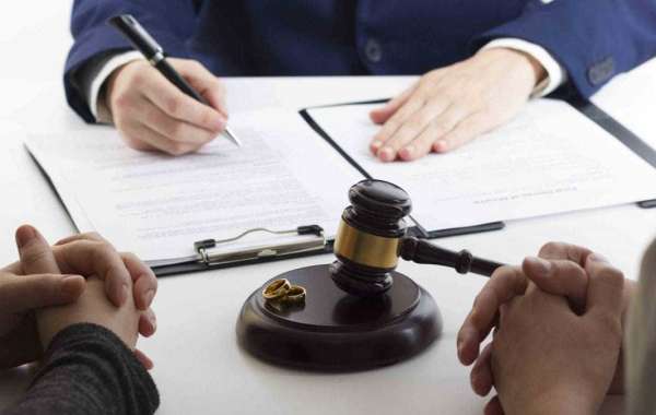 Questions to ask before hiring a divorce lawyer?