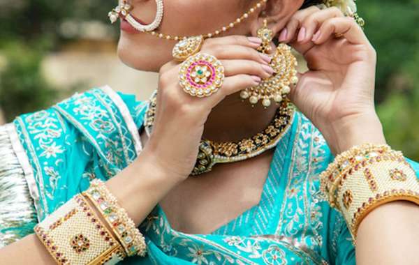 Trending Hand Jewellery Ideas That’ll Amplify Your Bridal Jewellery Game