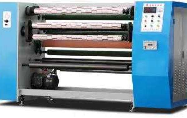 What are the factors that affect the accuracy of the width scale of the slitting machine?