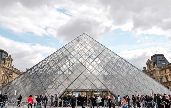 An Insider Look into Visiting the Louvre Museum