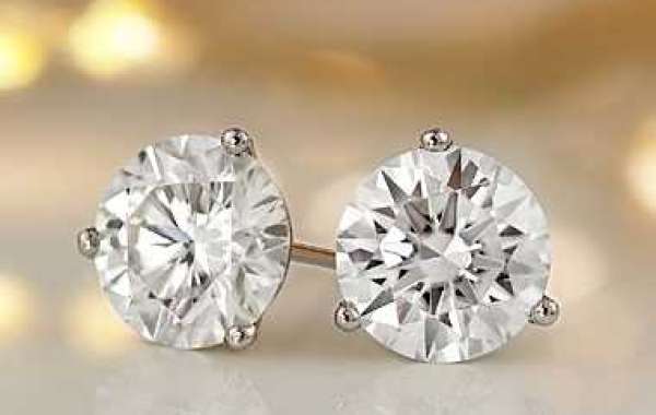 The Best Diamond Jewellery Retailers in the UK