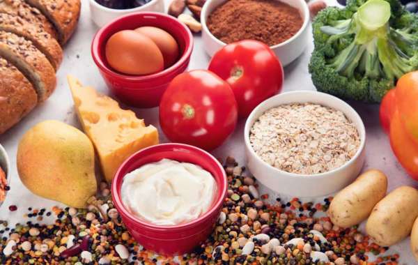 A healthy diet includes information on vitamins and minerals