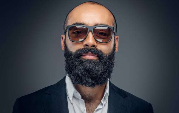 5 Easy Steps to Maintaining Your Black Beard Color