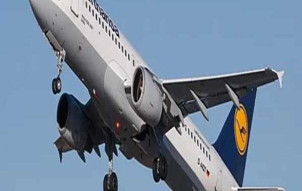 How do I talk to a real person at Lufthansa?