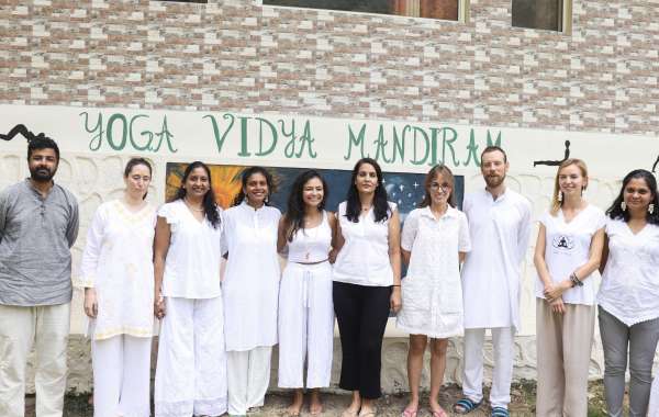 300 Hour Yoga Teacher Training in Rishikesh