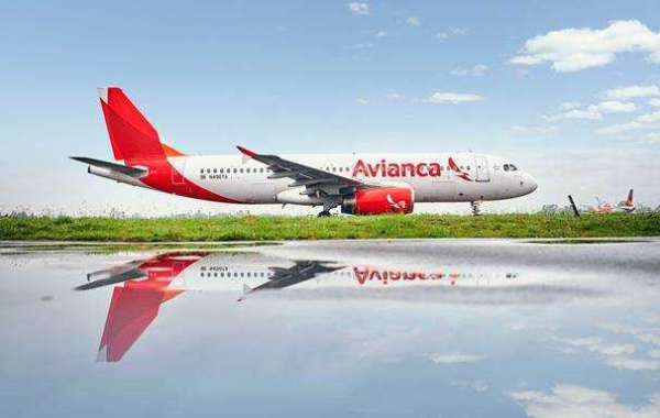 How do I get to talk with the live person of Avianca Airlines?