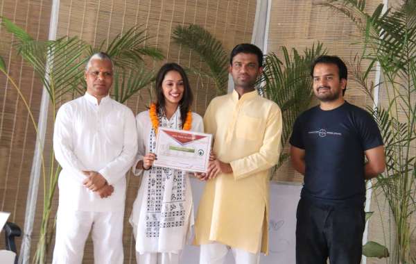 200 Hour Yoga Teacher Training in Rishikesh