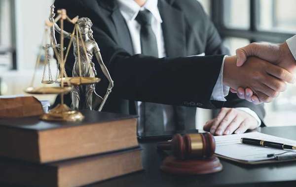 From the Courtroom to Victory: Secrets of Successful Criminal Lawyers Revealed!