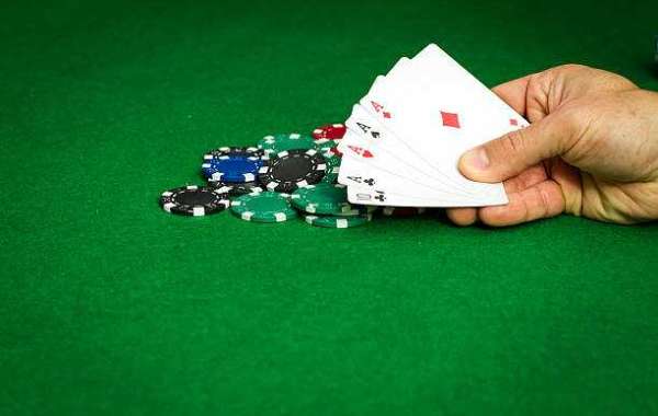 Aprende cómo se juega al Blackjack Clásico: Reglas y Estrategias