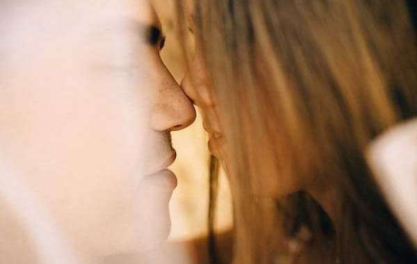 Explorando a não-monogamia: uma abordagem alternativa para relacionamentos