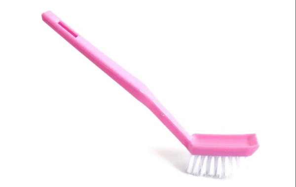 Advancements In Cleaning Technology: The Flat Spray Mop And Silicone Toilet Brush