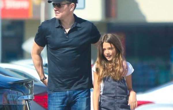 Isabella Damon: One Of Matt Damon’s Three Daughters