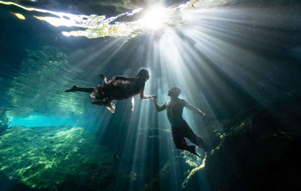 Exploring the Beauty Beneath: Underwater Photoshoots and the Enchantment of Cenote Photography