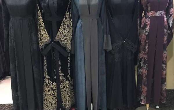 Shopping for Abayas Online in the UAE: Tradition Meets Digital Elegance