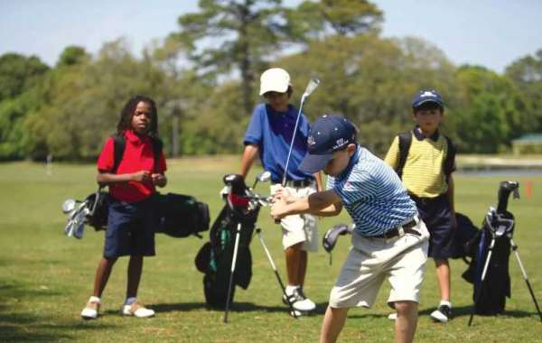 A Hole-in-One Experience: Golf Lessons Near Me in Houston