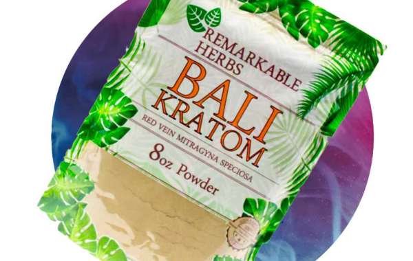The Rise of Kratom Capsules: Understanding Benefits, Risks, and Usage