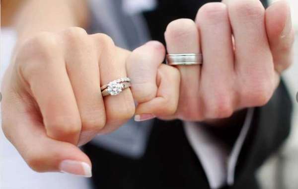10 Affordable Engagement Ring Options for Every Budget