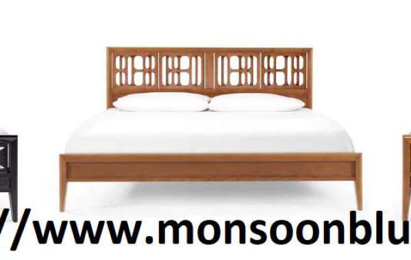 Solid wood media console