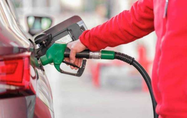 Oil Change in Dubai – Fast, Affordable & Reliable Car Service